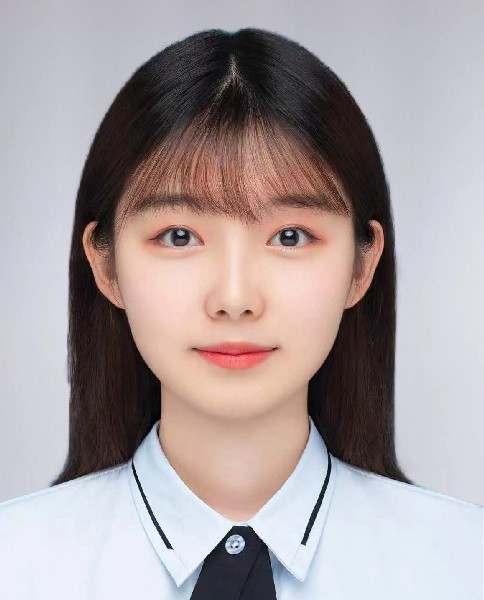 肖依含
